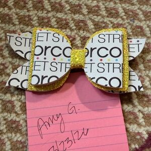 Gold-Trimmed Graphic Bow Hair Clip